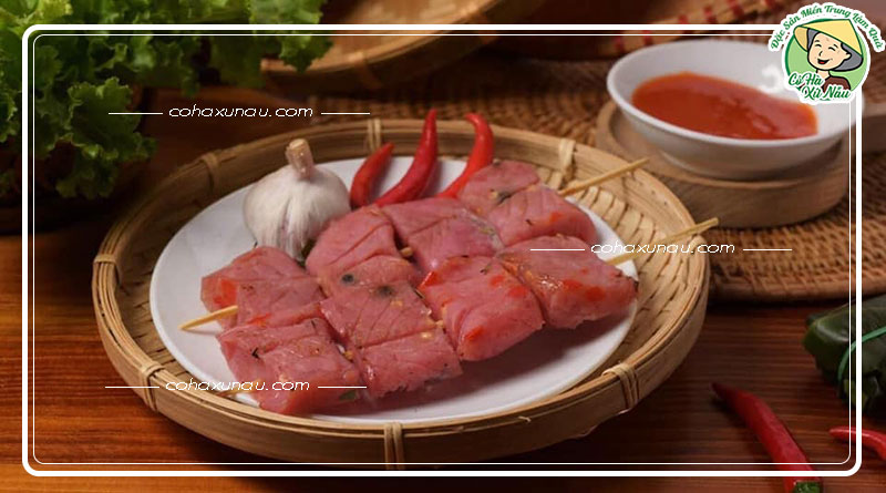 Mang thai 3 tháng đầu có được ăn nem chua không?